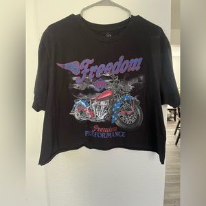 Back cropped t-shirt with a motorcycle graphic Graphic tee with raw edge cropped